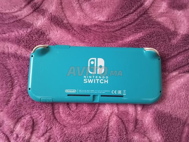 Nintendo Switch pure, avec jeux, Joy-Con et carte - 2