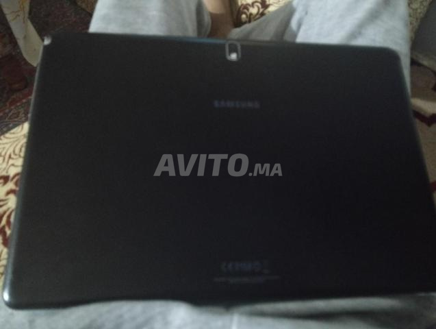 Tablette encore propre et neuve - 2