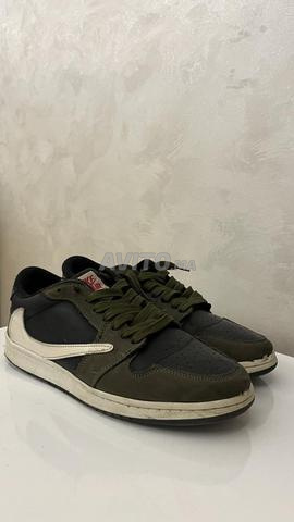 Nike Travis Scott taille 43 légèrement abîmée devant