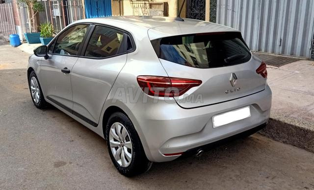 Renault Clio 5 diesel 1ère main 2023 à Casablanca - 2