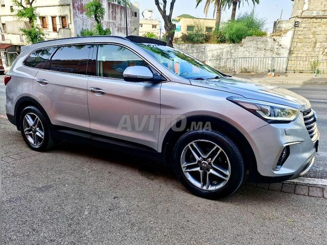 Hyundai Grand Santa Fe 2018 photo 3