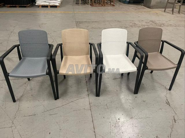 Chaises et tables alliant élégance et qualité - 2