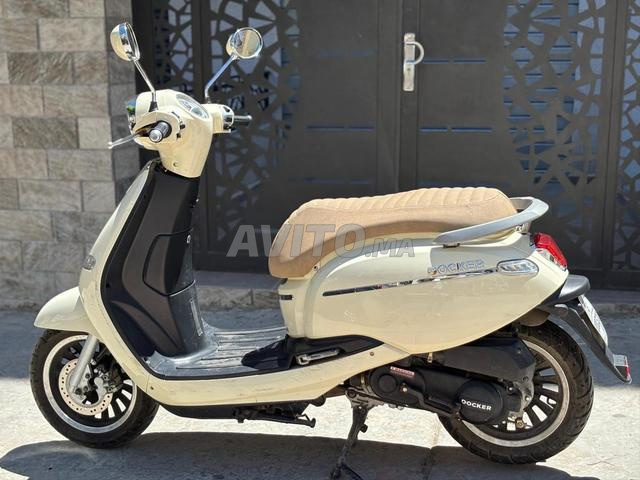 دوكر وضعية جيدة جدا للبيع