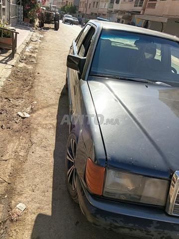 Voiture Mercedes 190 - 2