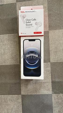 iPhone 16e - 2
