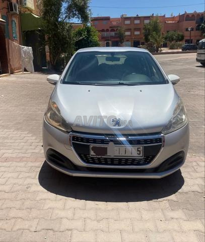 بيجو 208 آخر 2015 حالة جيدة متوفرة بورزازات - 2