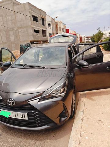 Toyota Yaris 2020 Essence 1er main