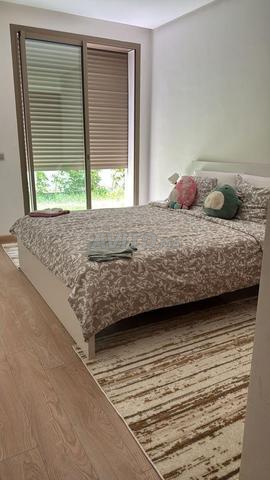 Vente réfrigérateur, deux lits, accessoires, deux tapis et salon extérieur - 2