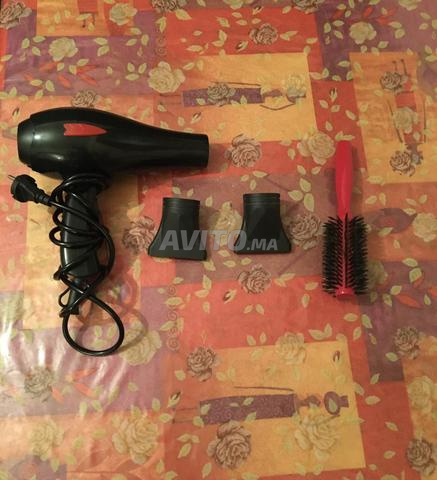 Sèche-cheveux électrique encore neuf avec peigne offert - 2