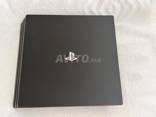 بلاي ستيشن 4 برو 4K - حالة ممتازة - 2