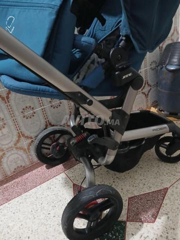 عربة أطفال للبيع بحالة ممتازة مع جميع الملحقات - 2