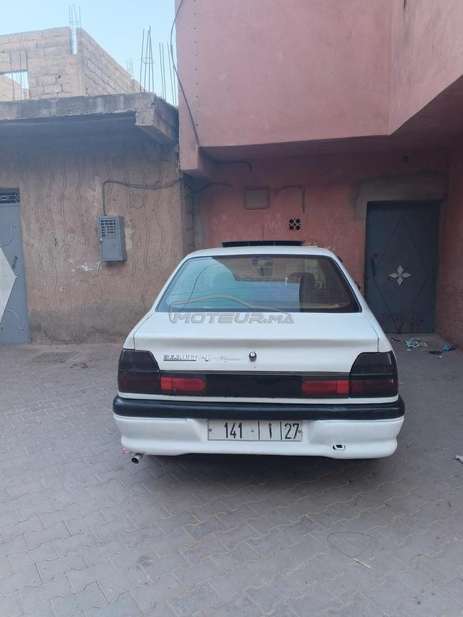 Renault R19 بحالة جيدة للبيع بسبب قلة الاستعمال