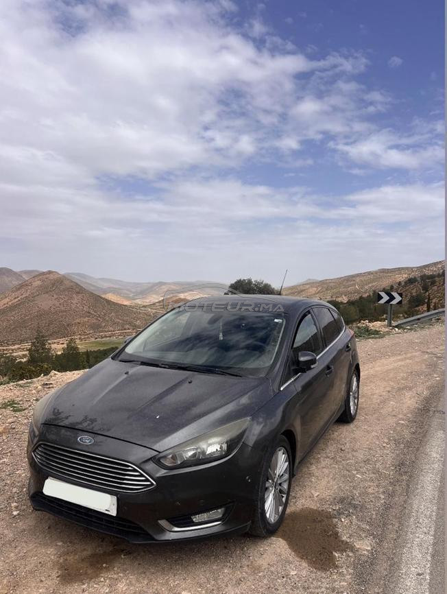 ford focus titanium 