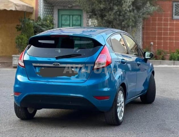 Ford Fiesta bien entretenue - 2
