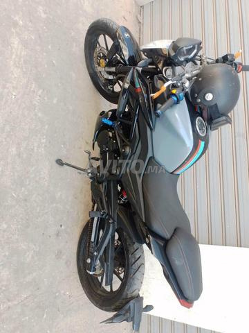 À vendre Motard CR50 modèle 2025, très bon état.