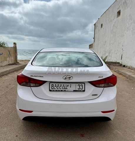 Hyundai Elantra GLS - 2