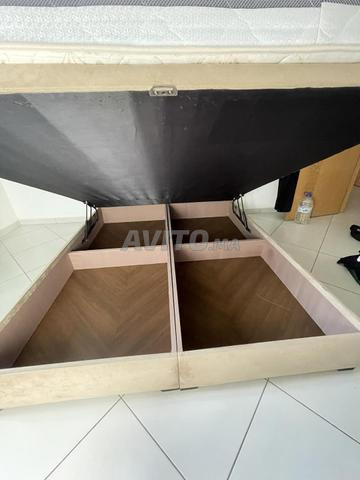 Lit coffre 160x190 beige avec matelas – Bon état - 2