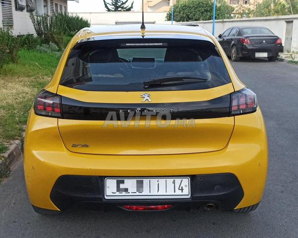 Peugeot 208 - 2