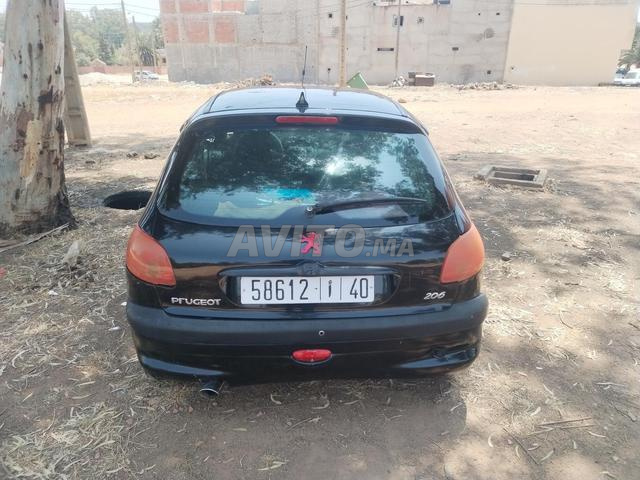 Vente Peugeot 206 en excellent état, bienvenue aux intéressés - 2