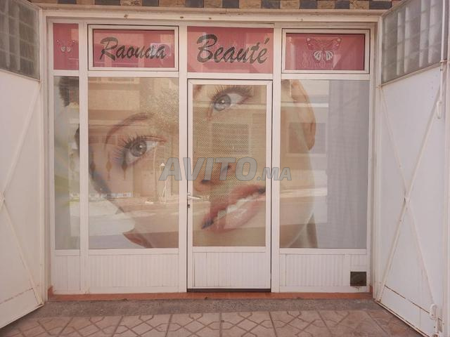 Vitrine aluminium salon ou magasin - 2