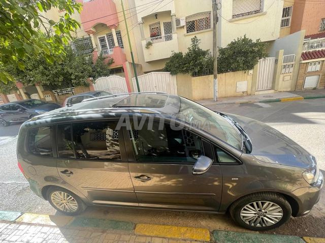 Volkswagen Touran Diesel Automatique 2015 à Fès - 2