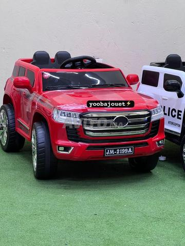 VOITURE ÉLECTRIQUE TOYOTA 4x4 12V