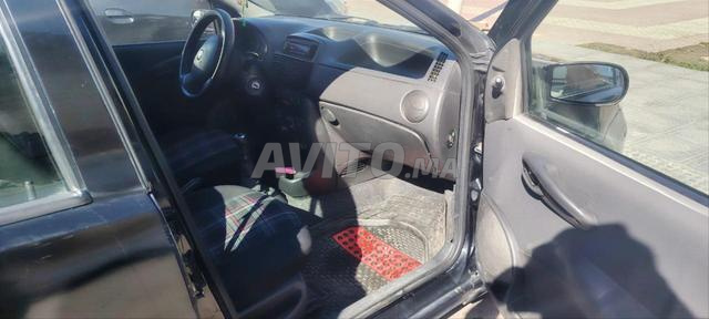 Fiat Punto classique essence - 2