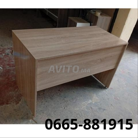 Bureau avec retour d'importation - 2
