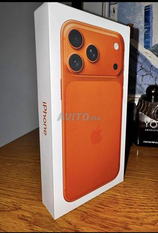 iPhone 17 Pro Max 512Go Orange - 2