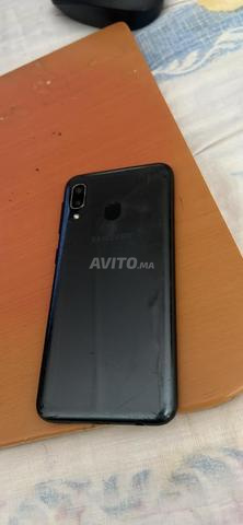 Samsung galaxy A20e - 2