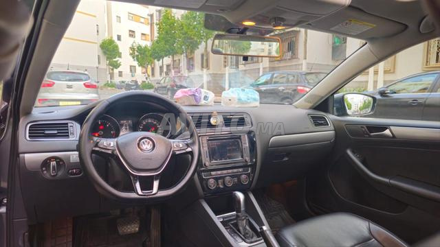 Volkswagen Jetta - 2