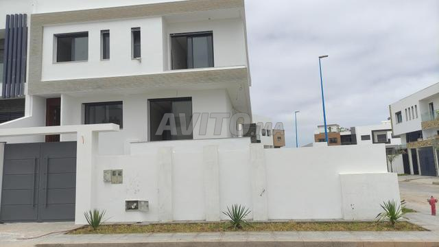 فيلا فاخرة للبيع بالجديدة - 2