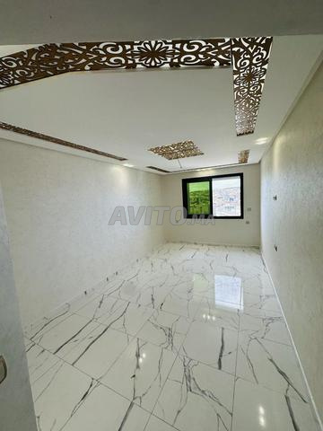 🚨 100 m² | 3 Chambres | Terrasse | Sans Vis-à-Vis - 2