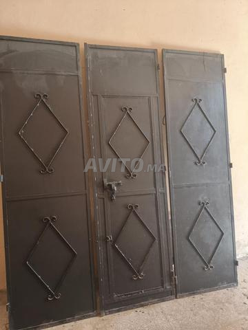 باب كراج حديدي جيد للبيع