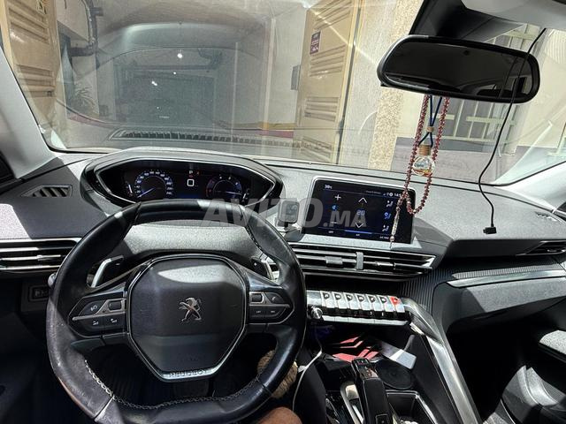 Peugeot 3008 (2019) - 2