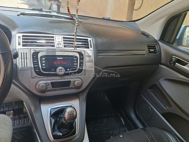 ford kuga contacté sur whatsap 