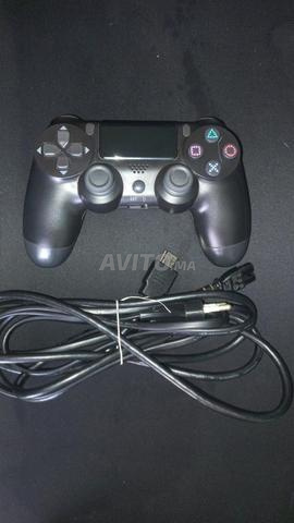 PlayStation 4 noire avec manette PlayStation 4 black - 2