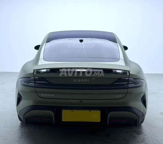 حصريًا شيومي SU7 2024