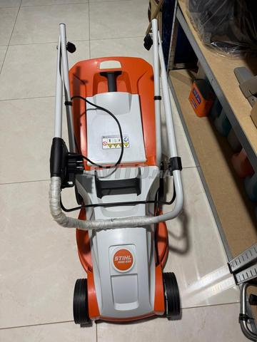 جزازة عشب STIHL