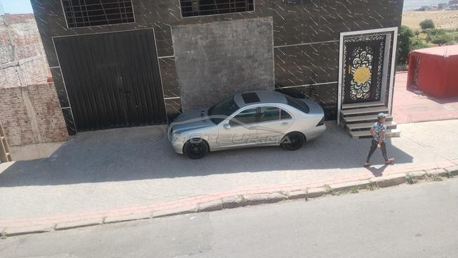 مرسديس c220 موضيل 2002ديوانة2008 مدينة صخيرات