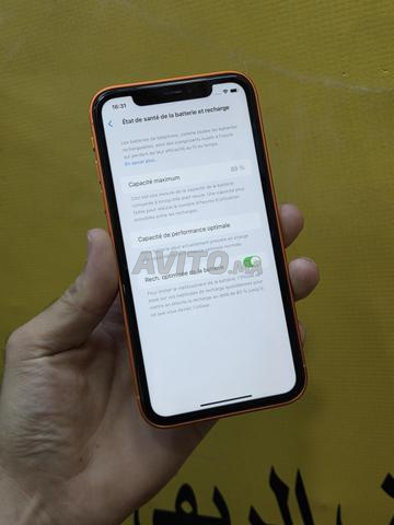 iPhone 11 recherché à 17 Pro 64 Go Batterie 87% - 2