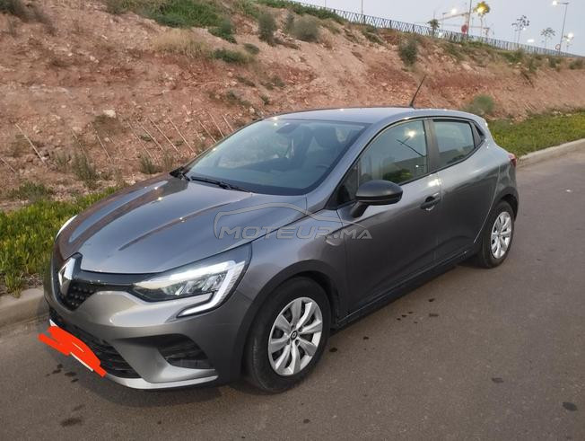 Renault Clio Essence Automatique 2023 à Agadir
