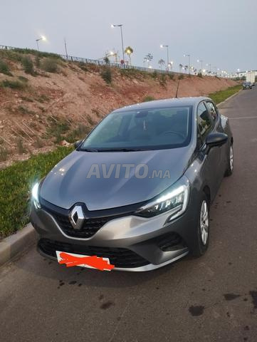 Renault Clio Essence Automatique 2023 à Agadir - 2