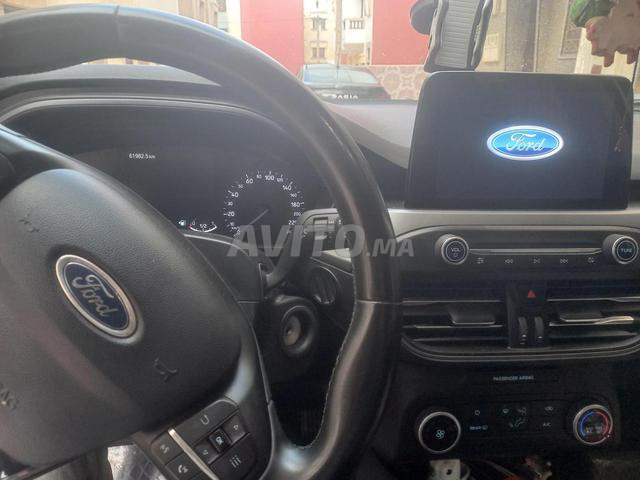 voiture quasi neuve 
