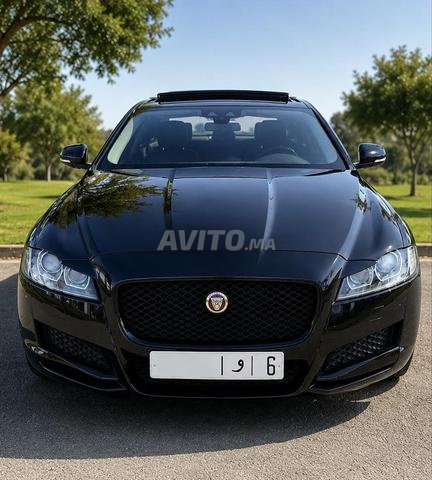 Jaguar XF Black Edition - 2