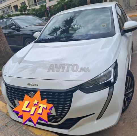 très belle Peugeot 208 - 2
