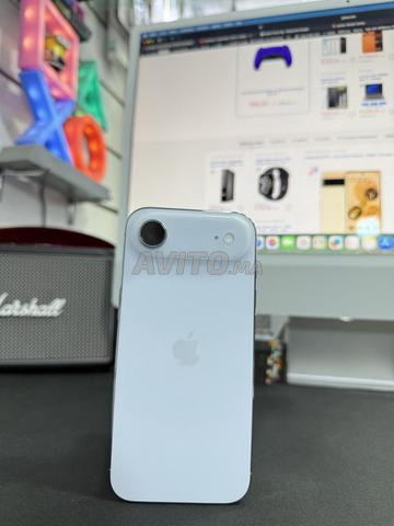 iPhone 17 Air 256GB - Gold / Bleu - Occasion - 2