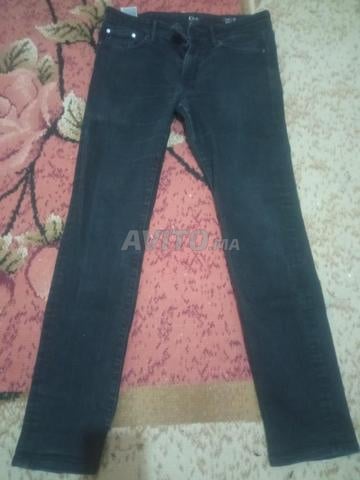 Pantalon neuf et propre - 2