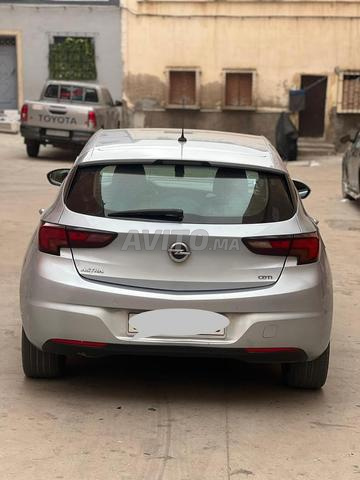 Opel Astra - 2