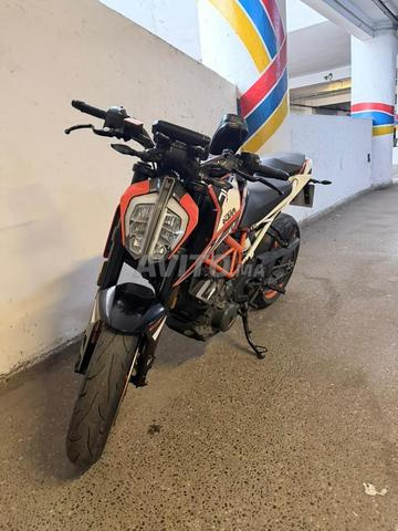 Ktm duke 390 trés bon etat
